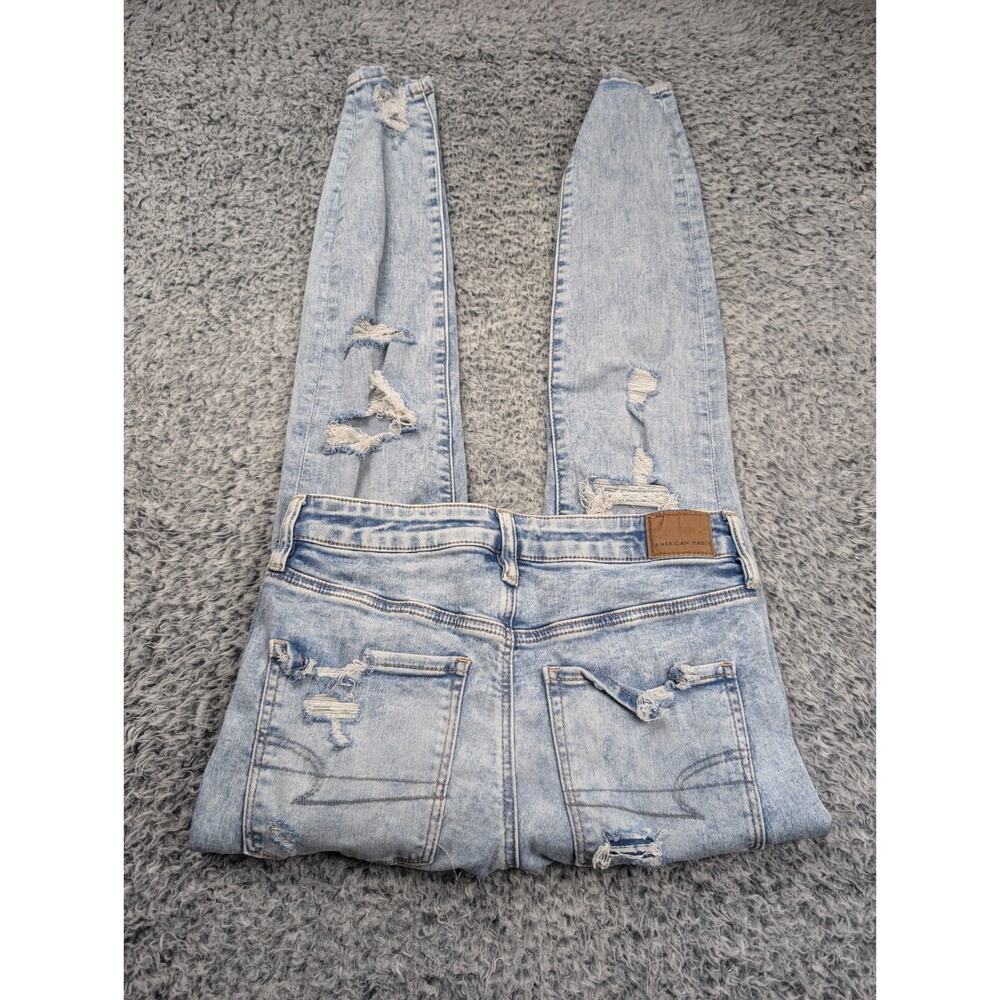 American Eagle Outfitters Light Blue Distressed Jeans